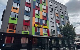 Super 8 By Wyndham Brooklyn Fulton Street Broadway Junction